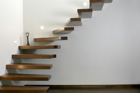 Treppen bei Holz Botzem in Alzenau